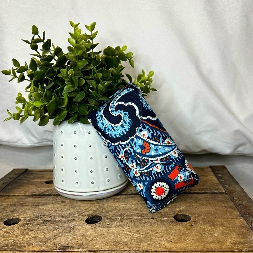 Vera Bradley Hardshell Glasses Case Magnetic Closure in Orange Blue Marrakesh